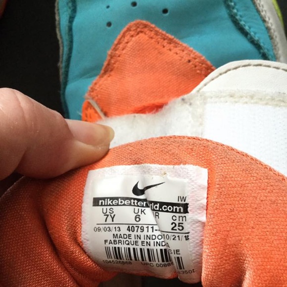 Nike Air Diamond Turf Sneakers. Velcro and lace size 7 Youth - Picture 6 of 6